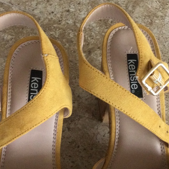 Kenzie yellow gold sandals never worn - Picture 3 of 5